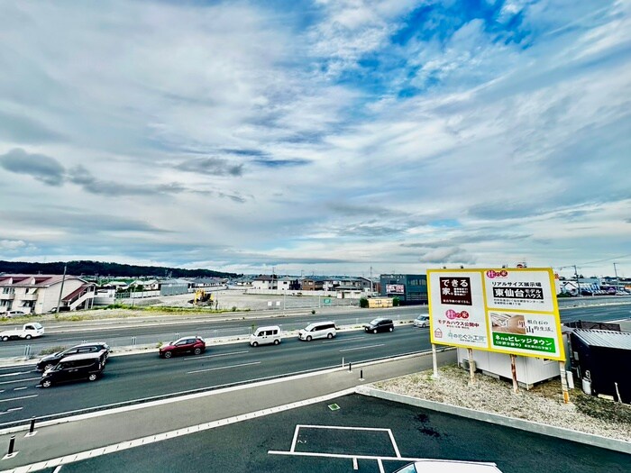 物件内観写真22　(室内からの展望)