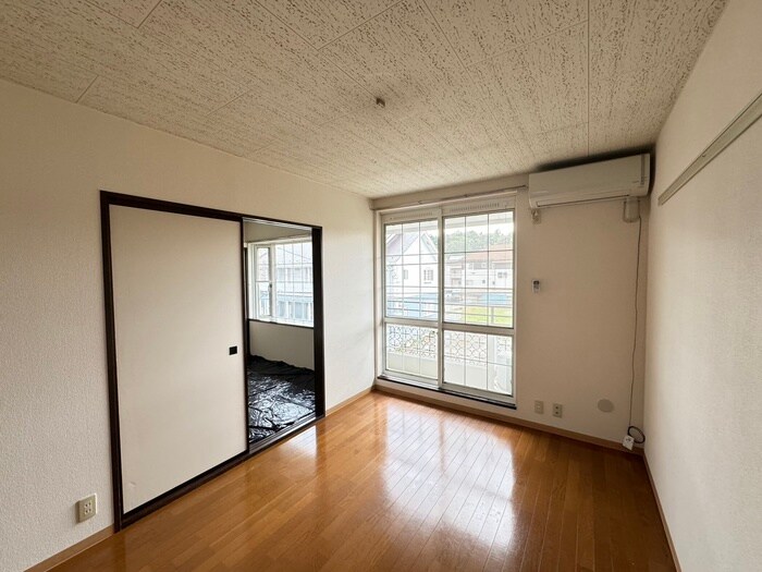 物件内観写真18　(居室)