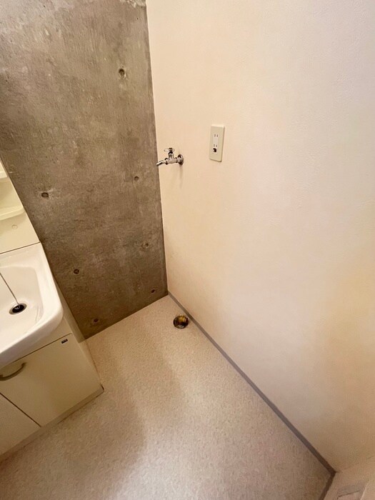 物件内観写真15　(洗濯機置場)