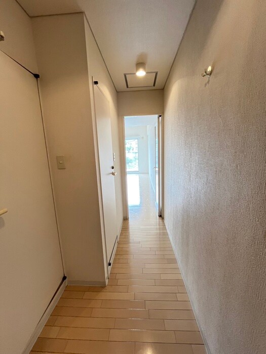 物件内観写真19　(廊下)