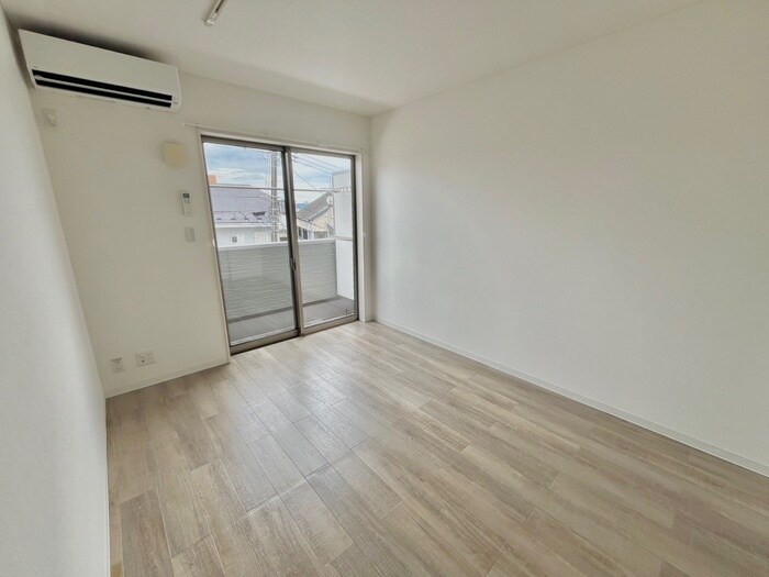 物件内観写真9　(居室)