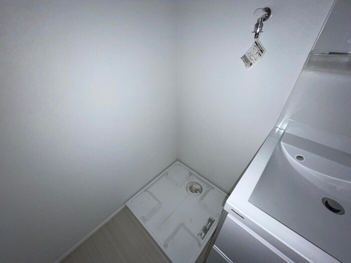 物件内観写真14　(洗濯機置場)