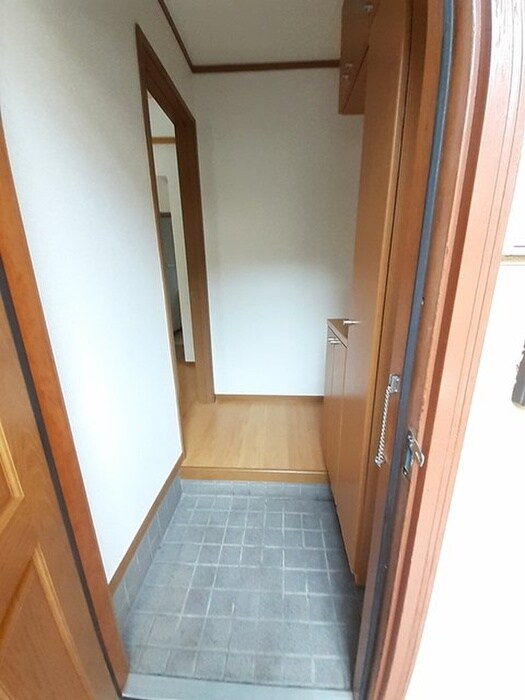 物件内観写真10　(玄関)