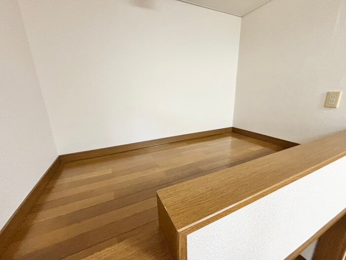 物件内観写真9　(ロフト)