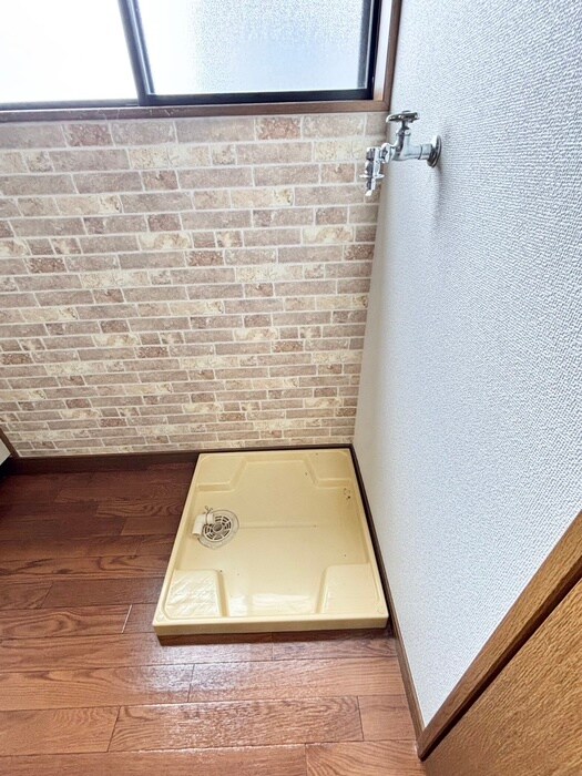 物件内観写真15　(洗濯機置場)