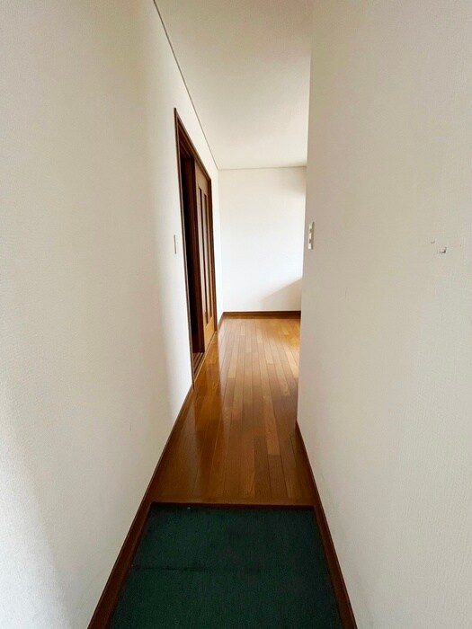 物件内観写真20　(廊下)
