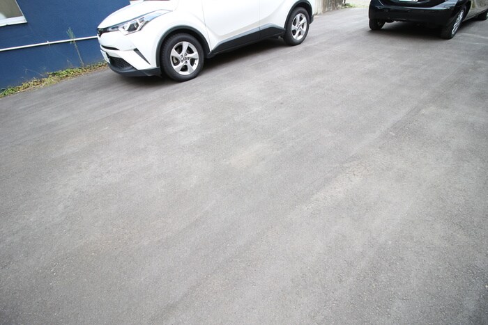 物件外観写真5　(駐車場)