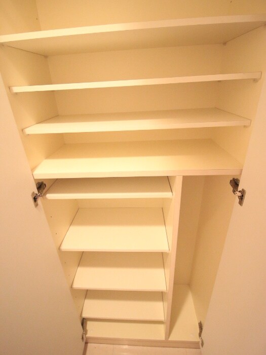 物件内観写真15　(靴箱)