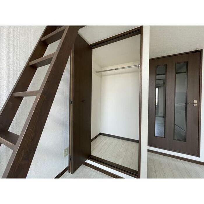 物件内観写真12　(収納)