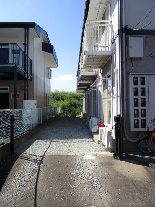 物件外観写真6　(駐車場)