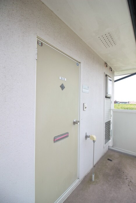 物件内観写真17　(玄関)