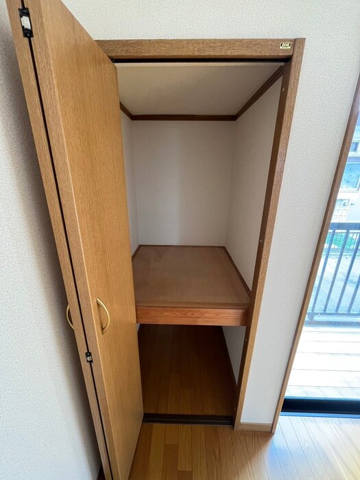 物件内観写真15　(収納)