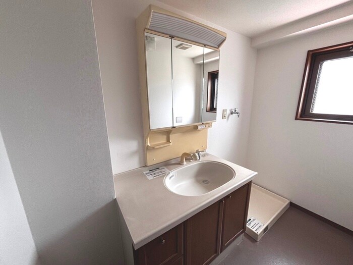 物件内観写真12　(洗面)