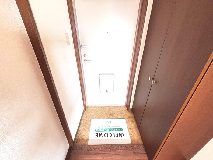 物件内観写真19　(玄関)