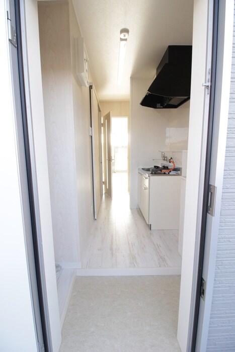 物件内観写真6　(玄関)