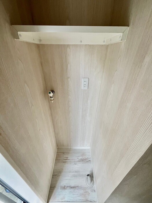 物件内観写真16　(洗濯機置場)