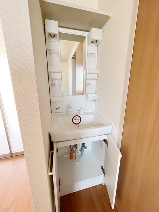 物件内観写真11　(洗面)