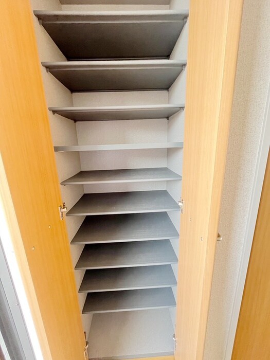 物件内観写真15　(靴箱)