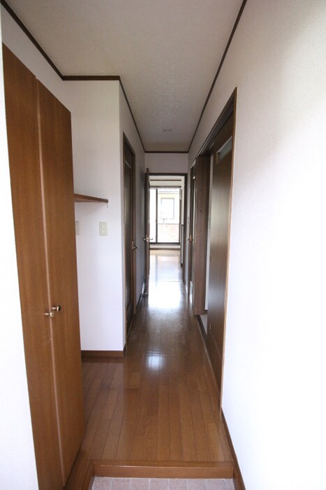 物件内観写真18　(玄関)