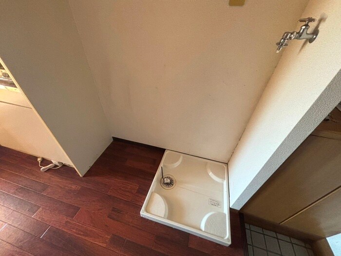 物件内観写真14　(洗濯機置場)