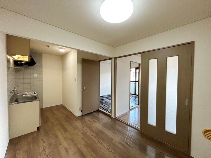 物件内観写真10　(居室)