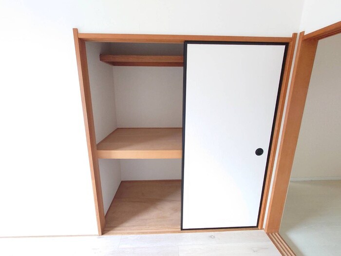 物件内観写真10　(収納)