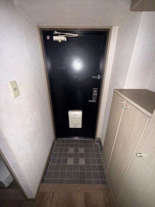 物件内観写真16　(玄関)