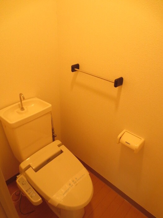 物件内観写真6　(トイレ)