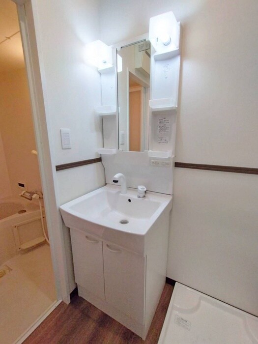 物件内観写真9　(洗面)