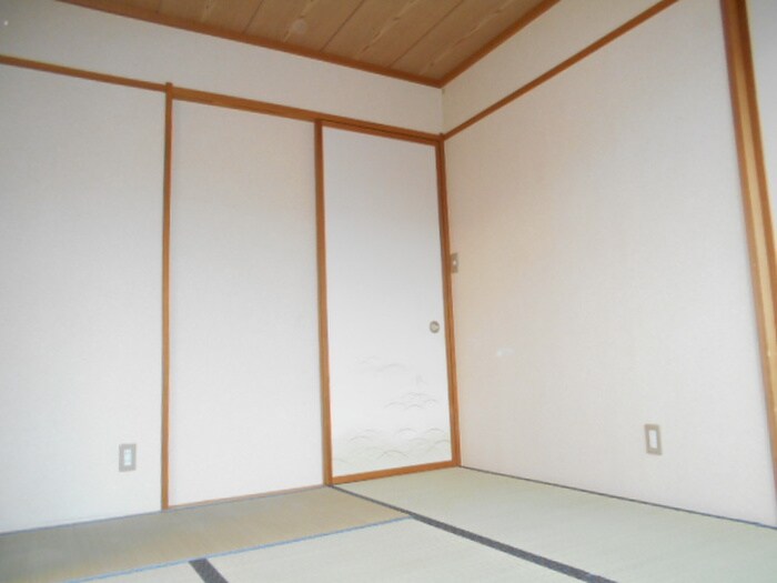 物件内観写真11　(居室)