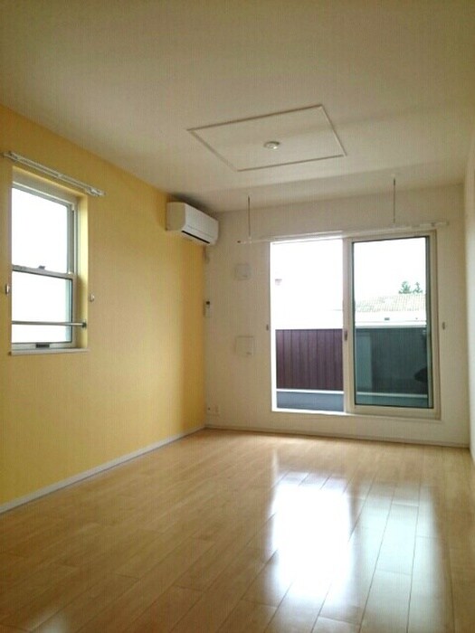 物件内観写真1　(居室)