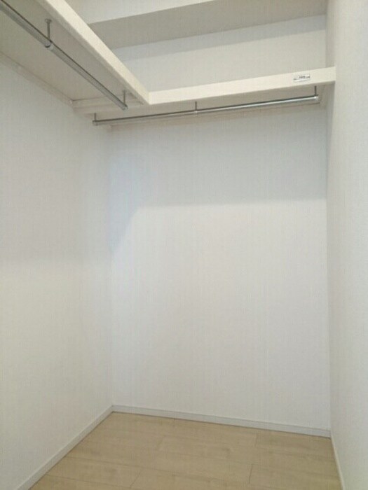 物件内観写真4　(収納)