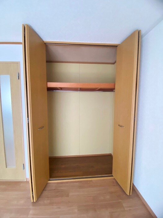物件内観写真12　(収納)