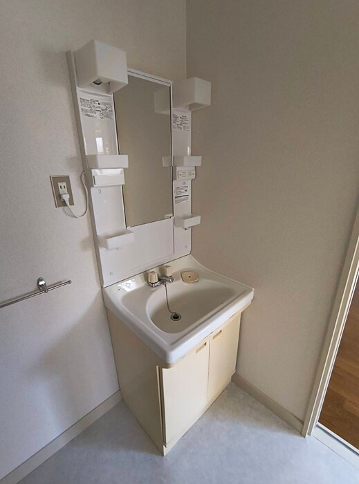 物件内観写真9　(洗面)