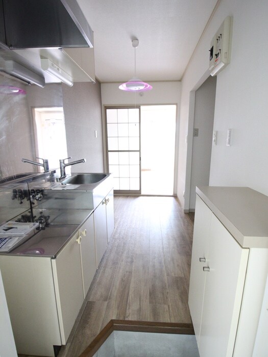 物件内観写真10　(廊下)