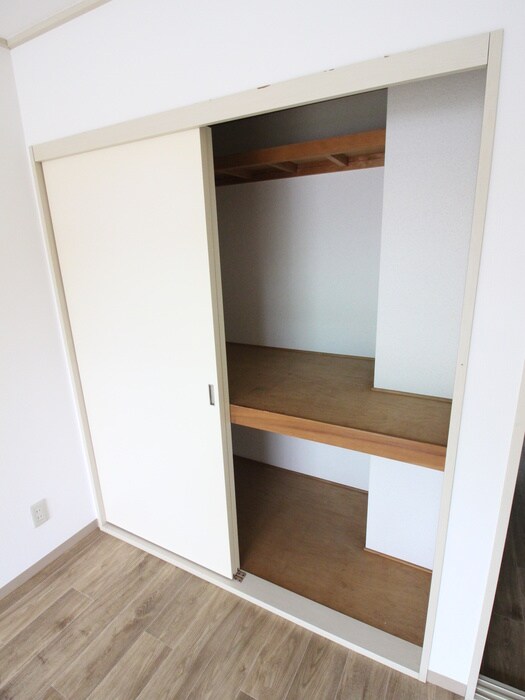 物件内観写真16　(収納)