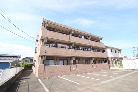 ロイヤルＲⅢ館外観写真