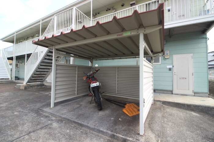 物件外観写真6　(駐輪場)