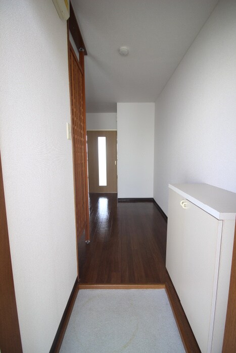 物件内観写真19　(廊下)