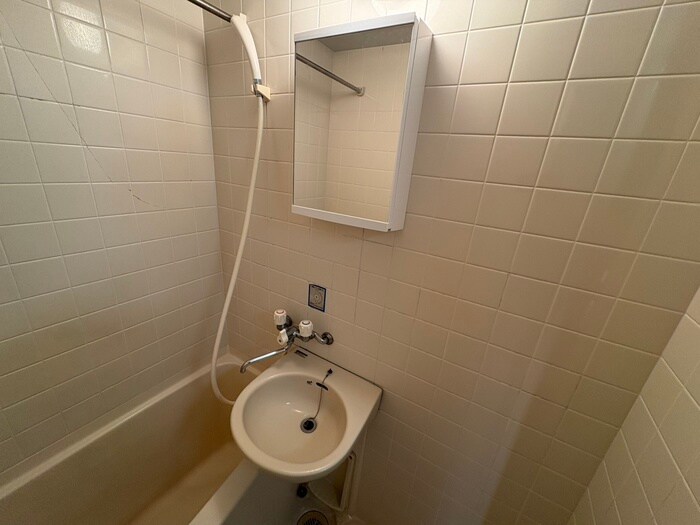 物件内観写真12　(洗面)