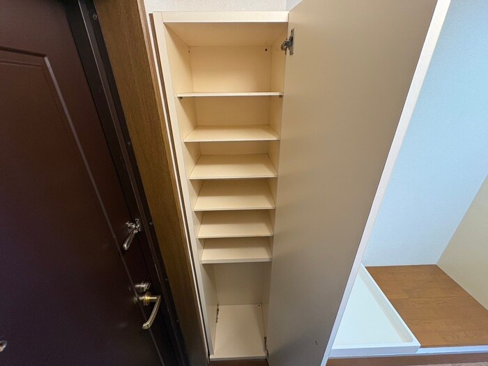 物件内観写真15　(靴箱)