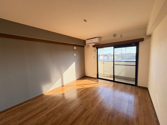 物件内観写真18　(居室)