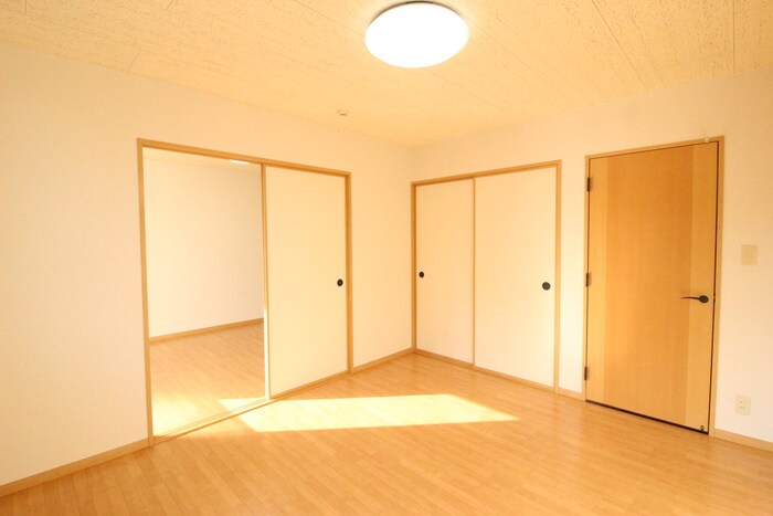 物件内観写真7　(居室)