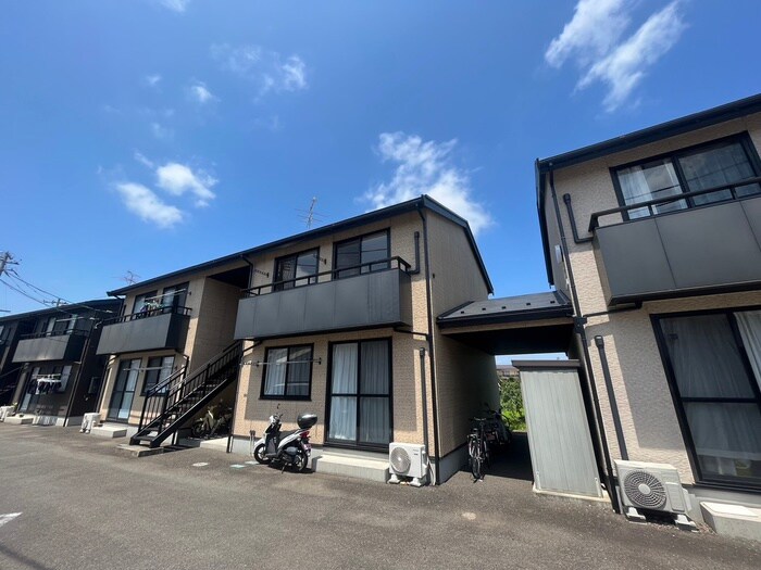 物件外観写真3　(駐輪場)