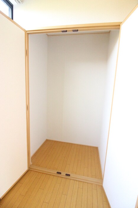 物件内観写真21　(収納)