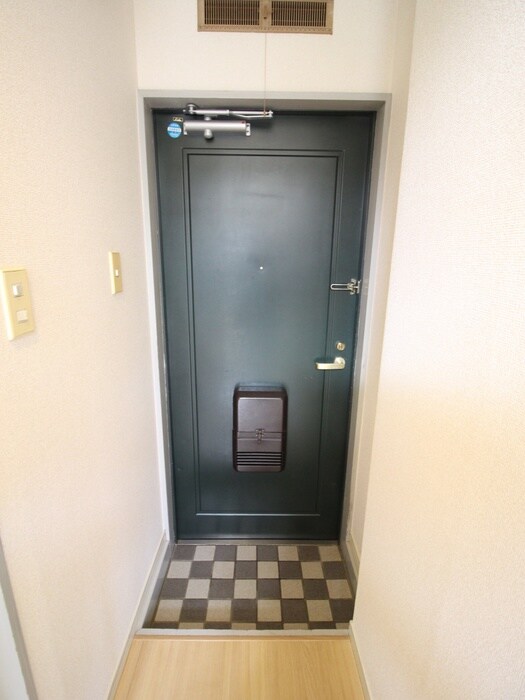 物件内観写真15　(玄関)