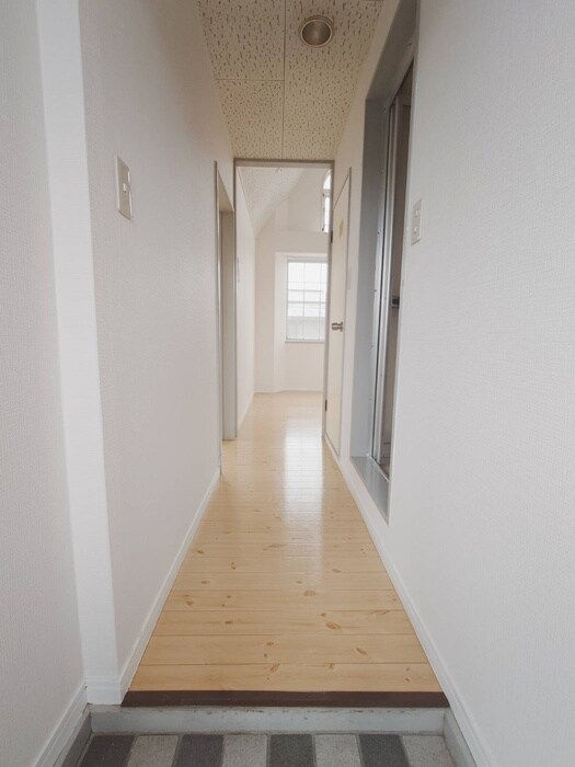 物件内観写真19　(玄関)