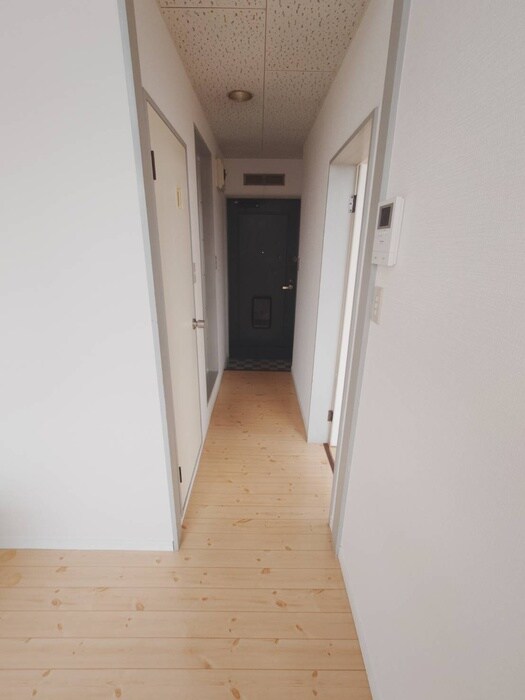 物件内観写真20　(廊下)