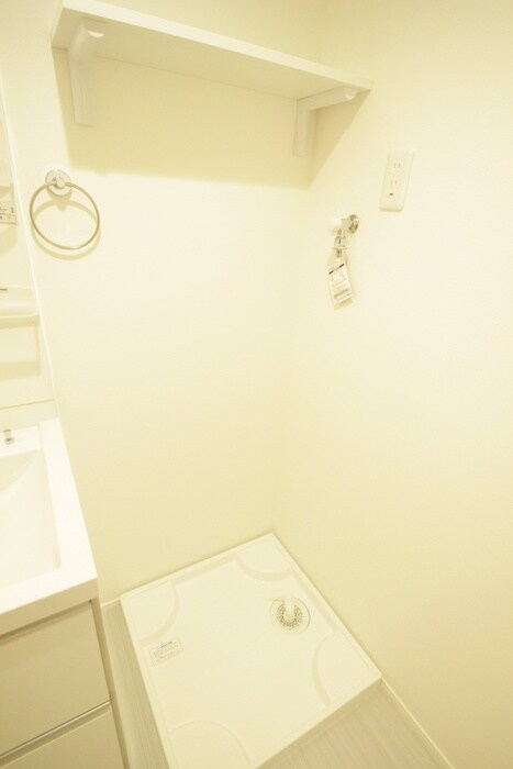 物件内観写真13　(洗濯機置場)