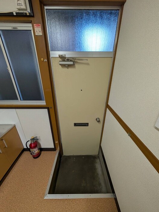 物件内観写真21　(玄関)